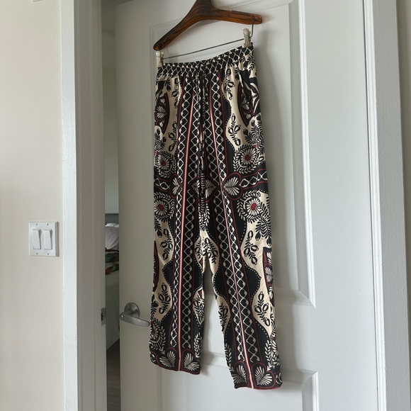 Farm Rio Black Passion Scarf Pants - Picture 3 of 10